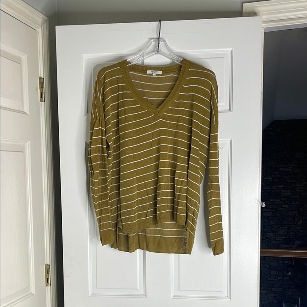 Madewell Small Striped V-Neck Sweater in Olive and White